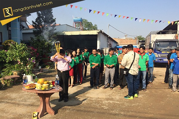 Lễ cúng trong khai trương