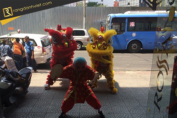 lân sư rồng khai trương