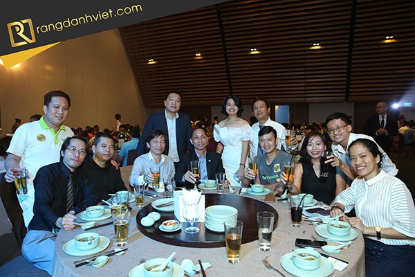 khách hàng trong buổi hội nghị