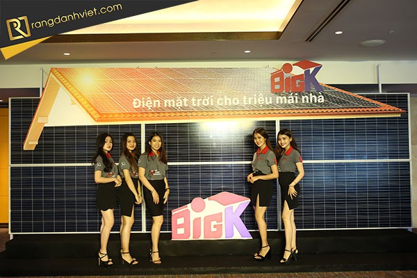 PG xinh đẹp trong sự kiện