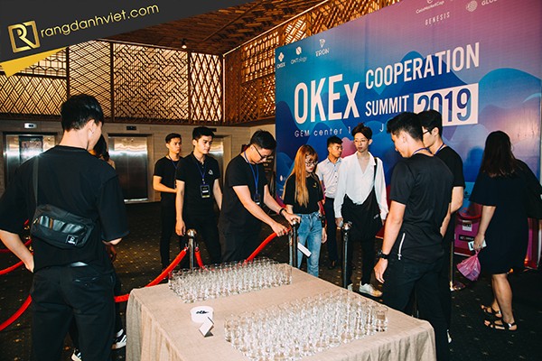 Tổ chức hội nghị khách hàng