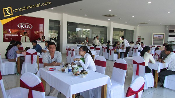 không gian lễ ra mắt dòng sản phẩm mới của Thaco