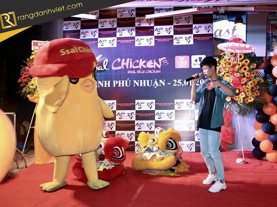 Sử dụng mascot khi tổ chức khai trương