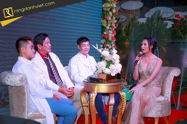 MC hoa hậu Trúc Diễm giao lưu với bác sĩ thẩm mỹ