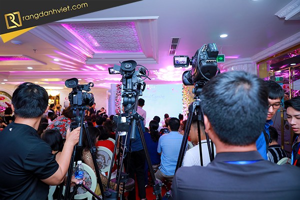 quay phim sự kiện khai trương