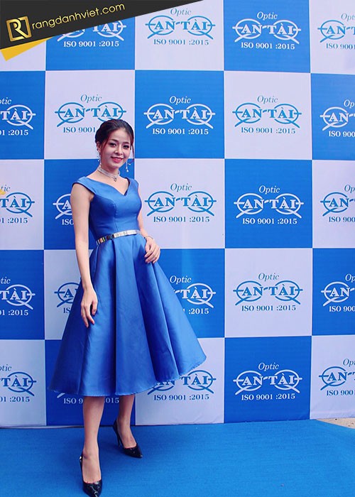 MC khai trương cửa hàng