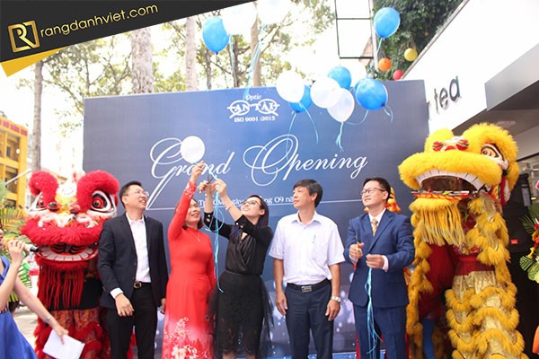 Mở màn cho chương trình khai trương