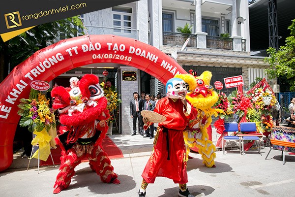 Tuyệt chiêu thu hút khi tổ chức khai trương