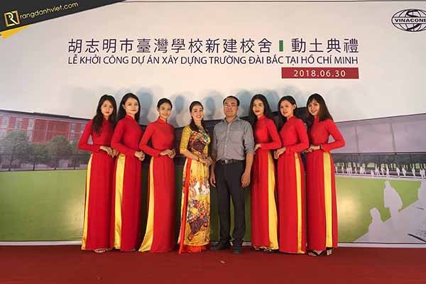 không gian lễ khởi công trường học