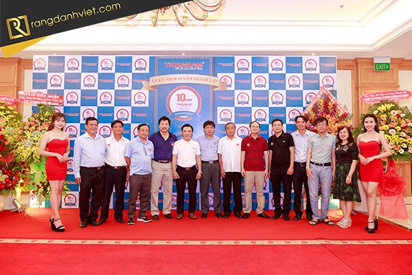 Dịch Vụ Tổ Chức Lễ Kỷ Niệm Thành Lập Chuyên Nghiệp