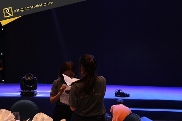 hậu trường sự kiện