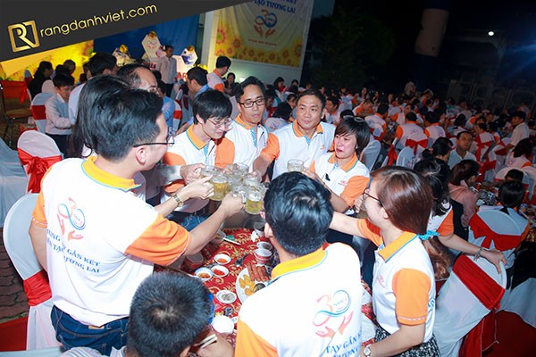 bữa tiệc kỷ niệm thành lập công ty mebiphar