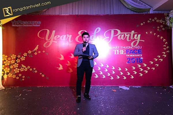 MC dẫn chương trình tất niên