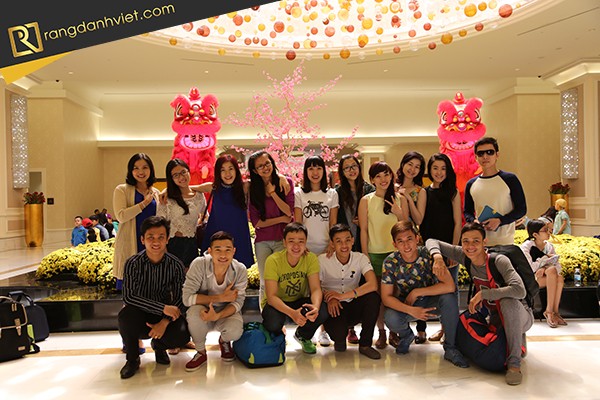 Khách mời tất niên