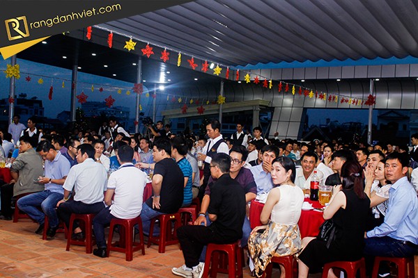 khách mời tất niên