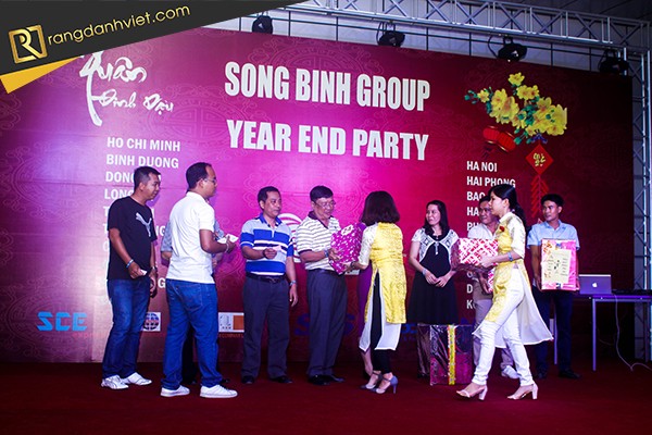 tổ chức tiệc tất niên song bình