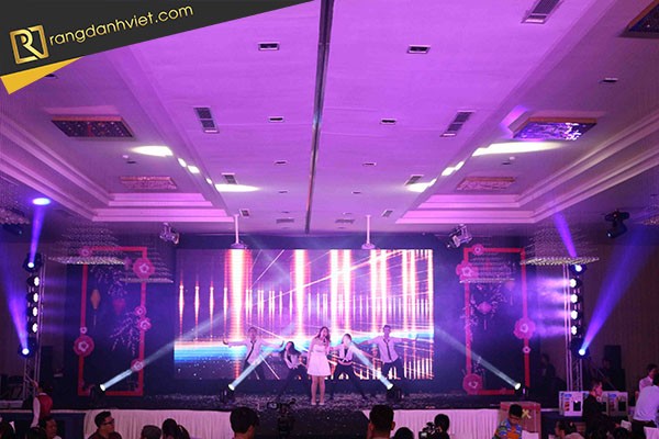 thuê ca sĩ tổ chức Tất Niên