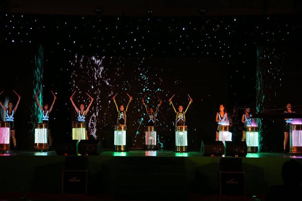 múa trống nước