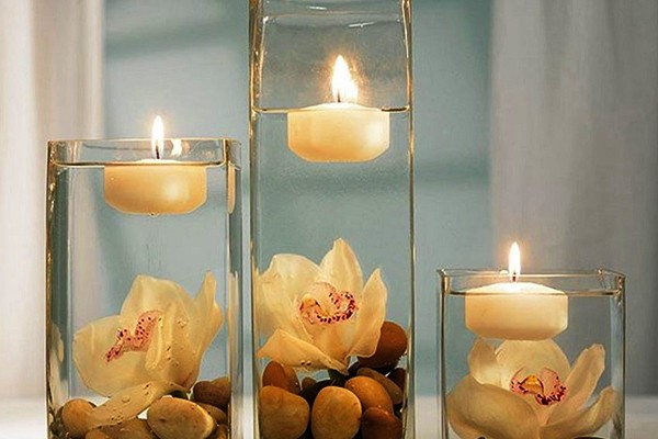 trang trí nến nổi cho year end party