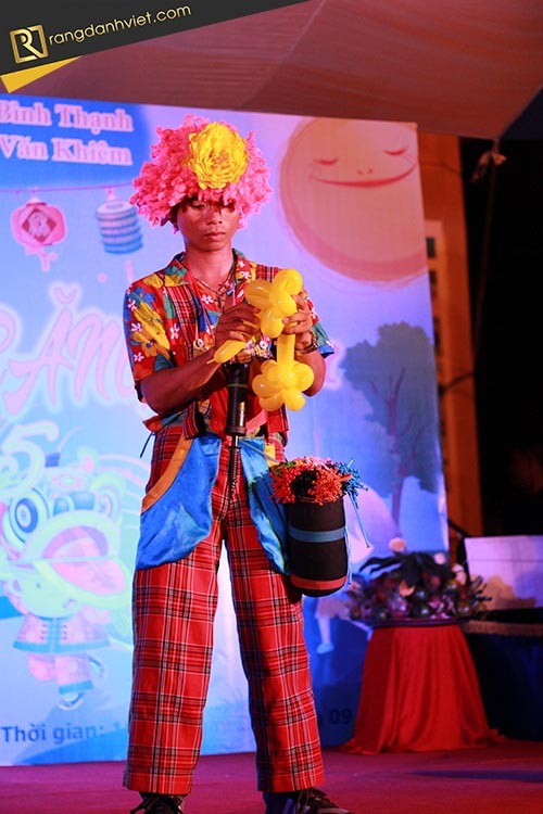 ảo thuật tiệc tất niên